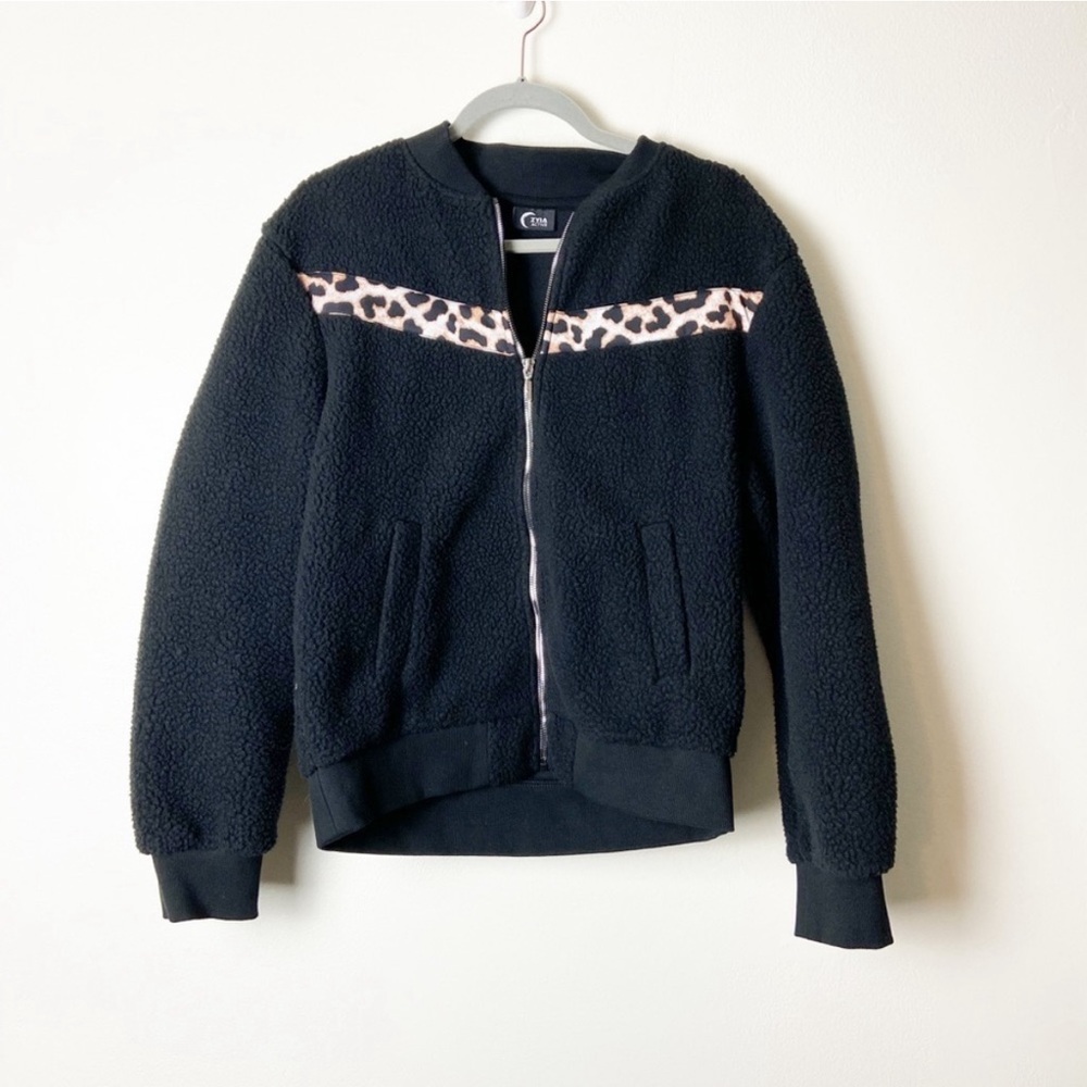 Sherpa Jacket - Leopard Detailing - ZYIA